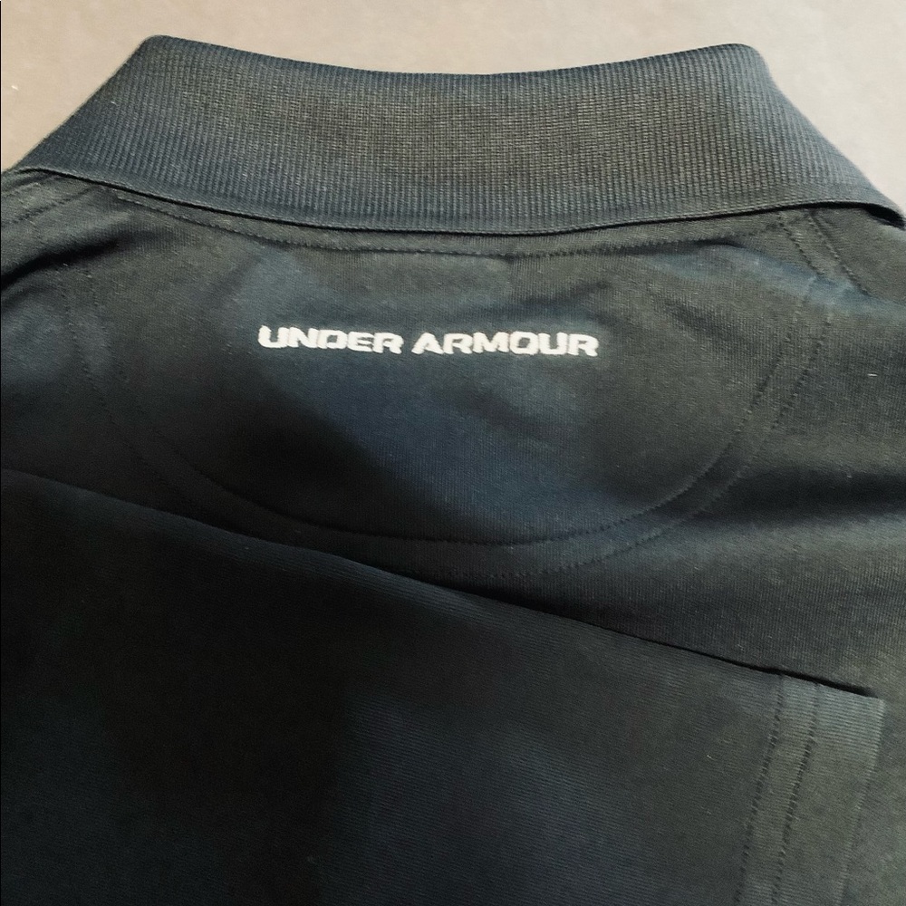 Under Armor Shirt- polo style - Black - Size Small - Picture 5 of 6